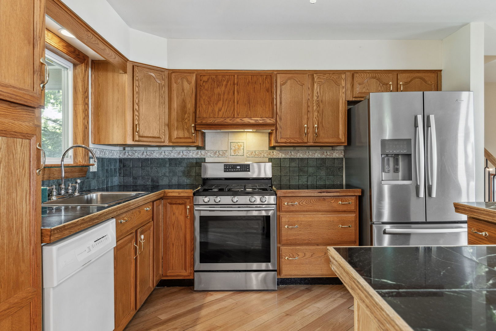 6517 Woodridge Drive, Woodridge, IL 60517
