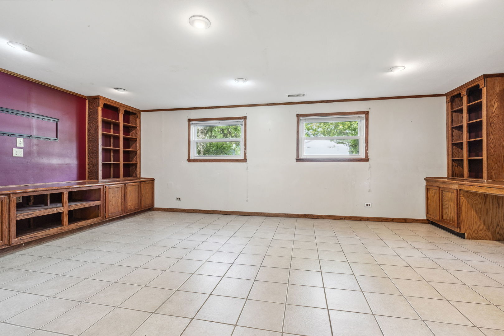 6517 Woodridge Drive, Woodridge, IL 60517