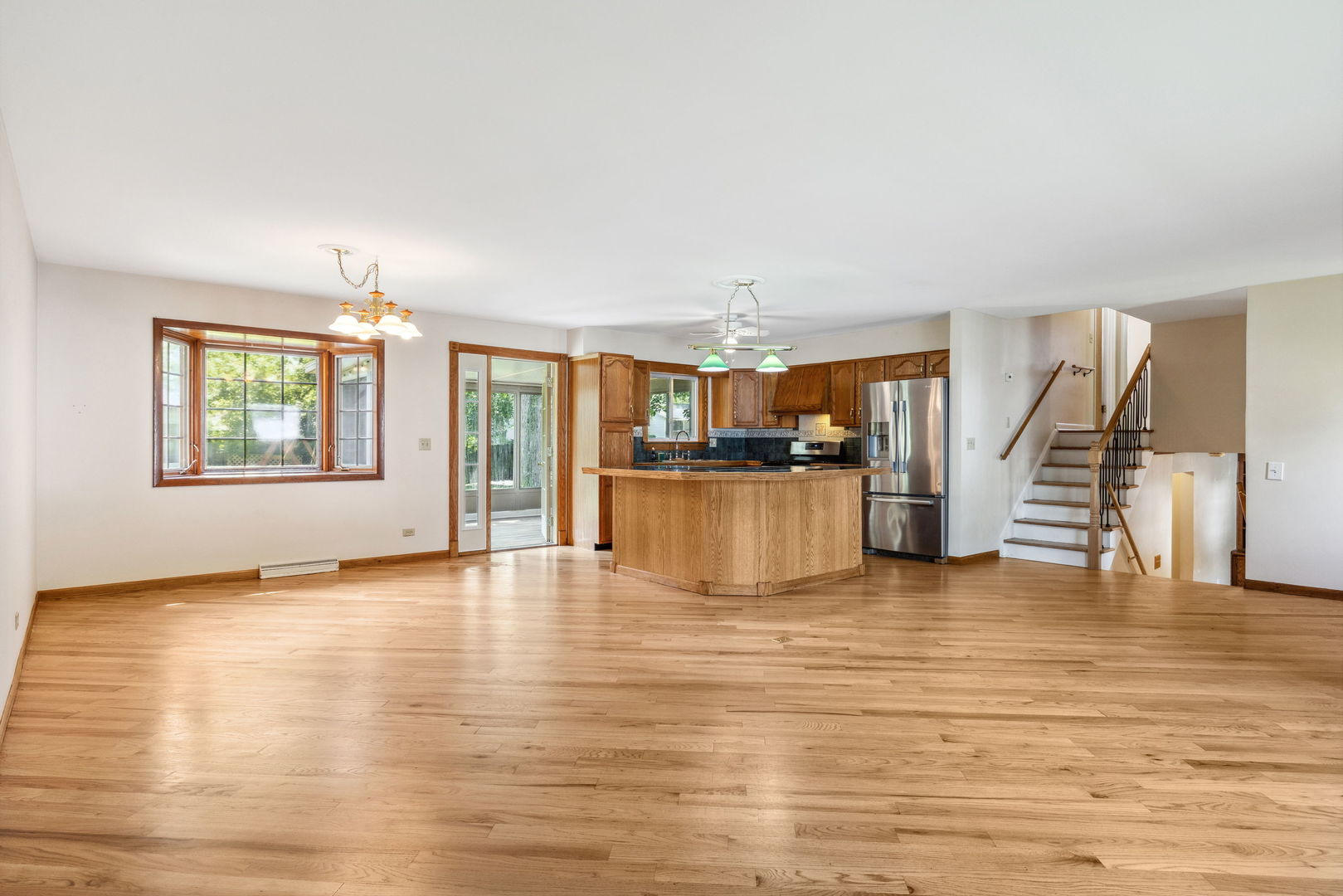 6517 Woodridge Drive, Woodridge, IL 60517