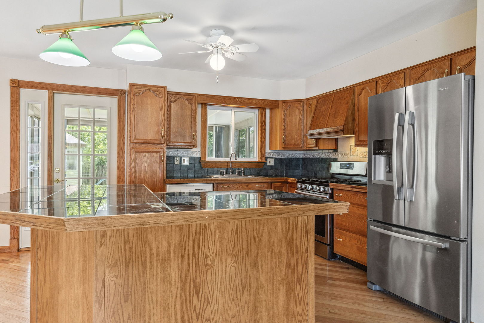 6517 Woodridge Drive, Woodridge, IL 60517