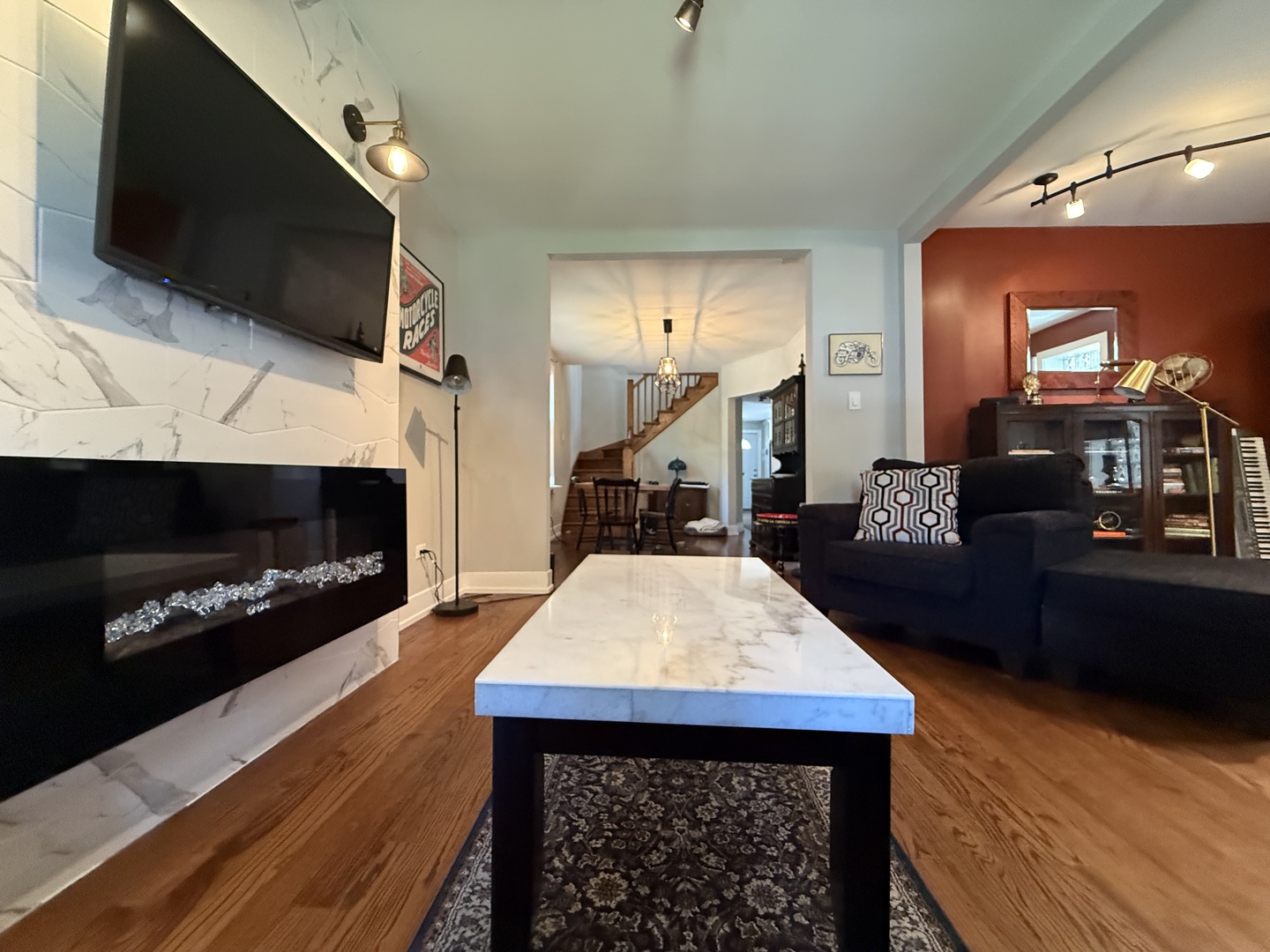 3401 W Beach Avenue, Chicago, IL 60651