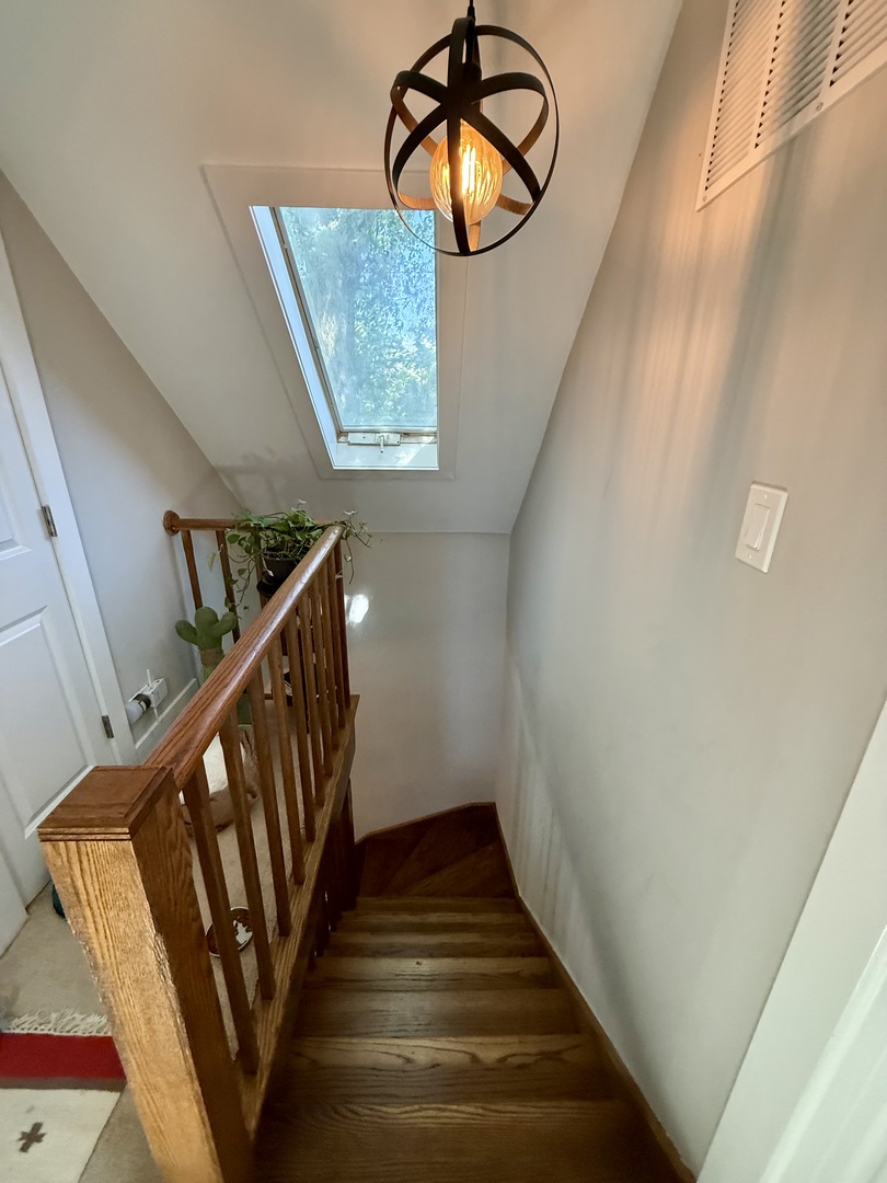 3401 W Beach Avenue, Chicago, IL 60651