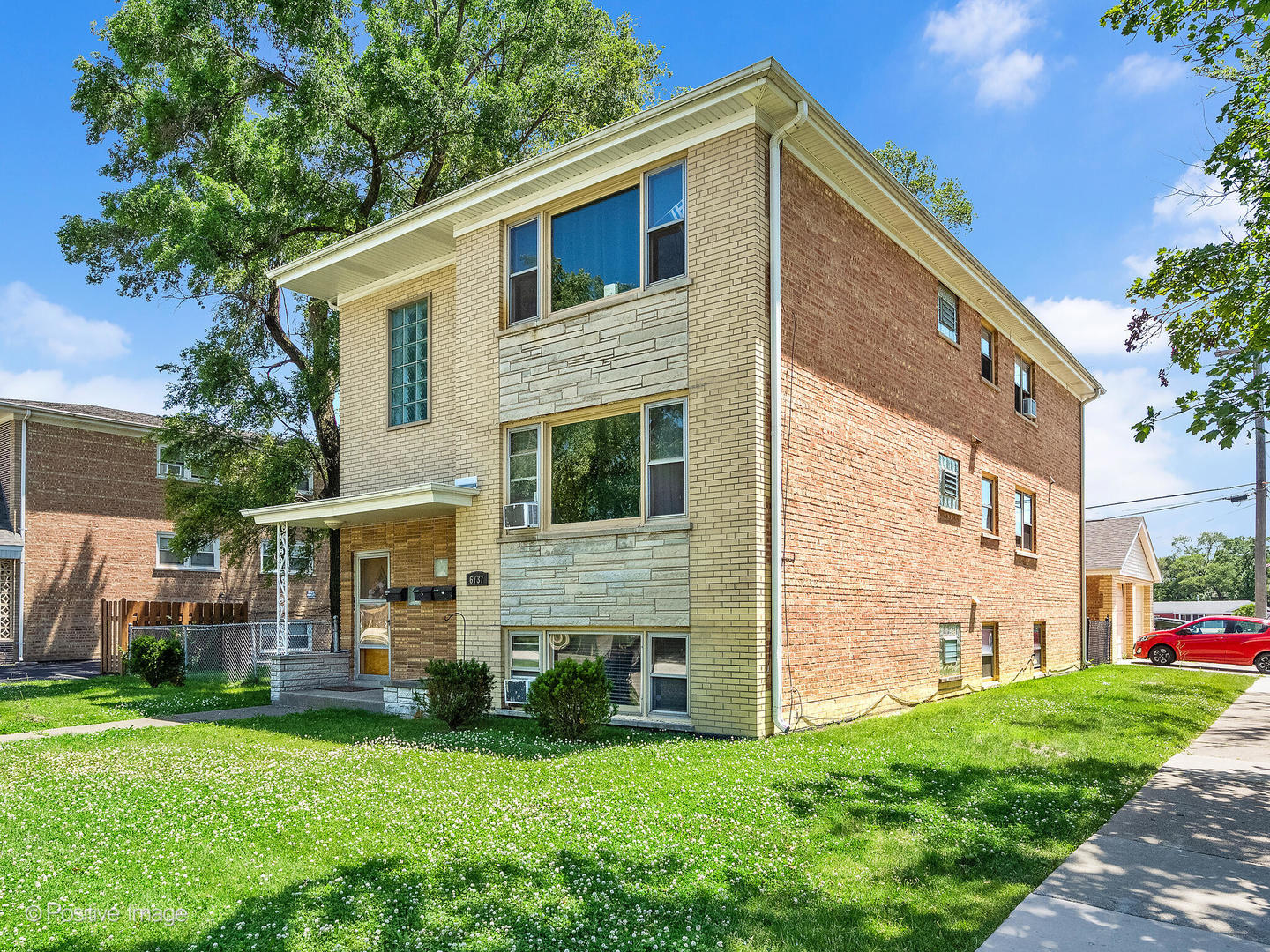 6737 W Lloyd Drive, Worth, IL 60482