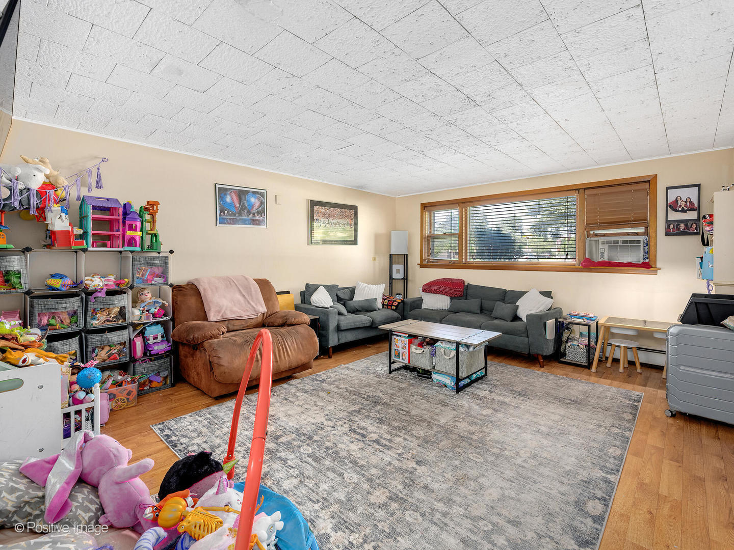 6737 W Lloyd Drive, Worth, IL 60482