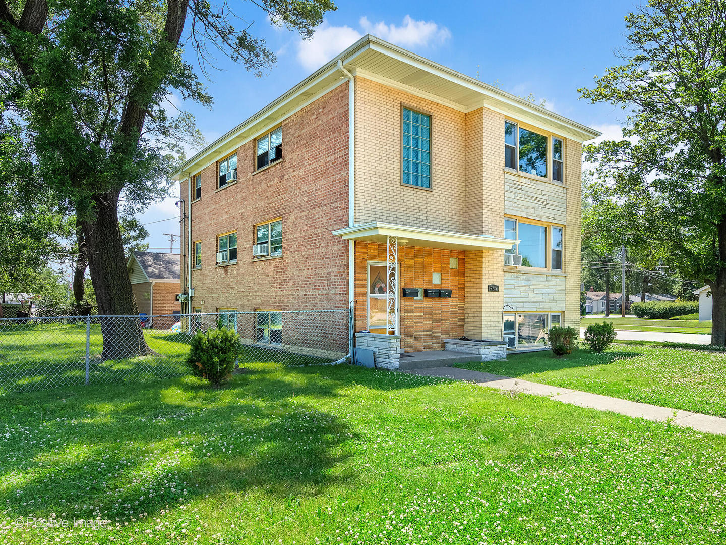 6737 W Lloyd Drive, Worth, IL 60482