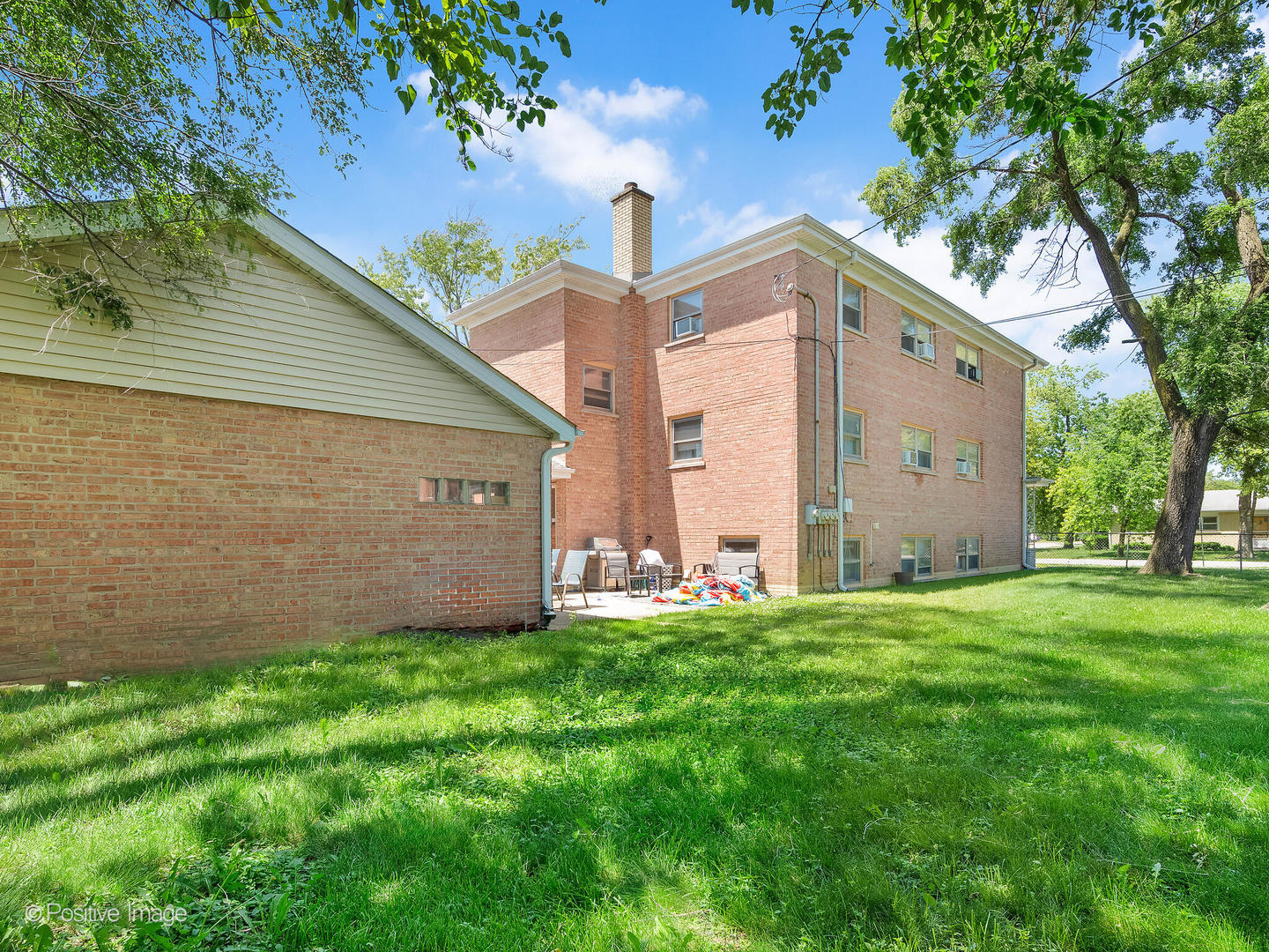 6737 W Lloyd Drive, Worth, IL 60482