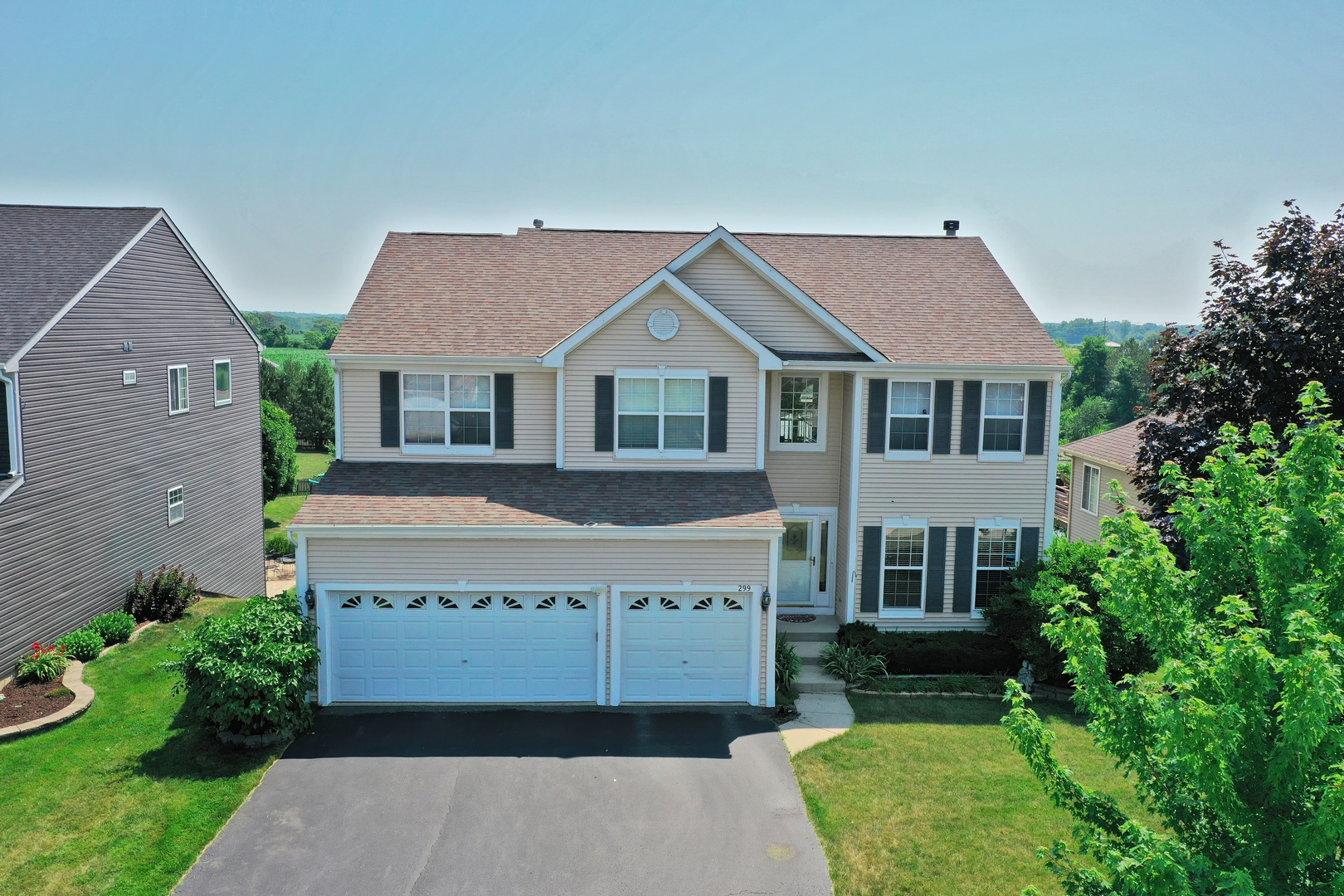 299 Cross Creek Lane, Lindenhurst, IL 60046