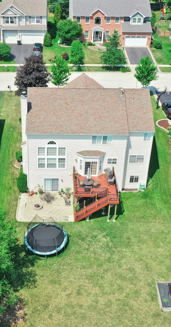 299 Cross Creek Lane, Lindenhurst, IL 60046