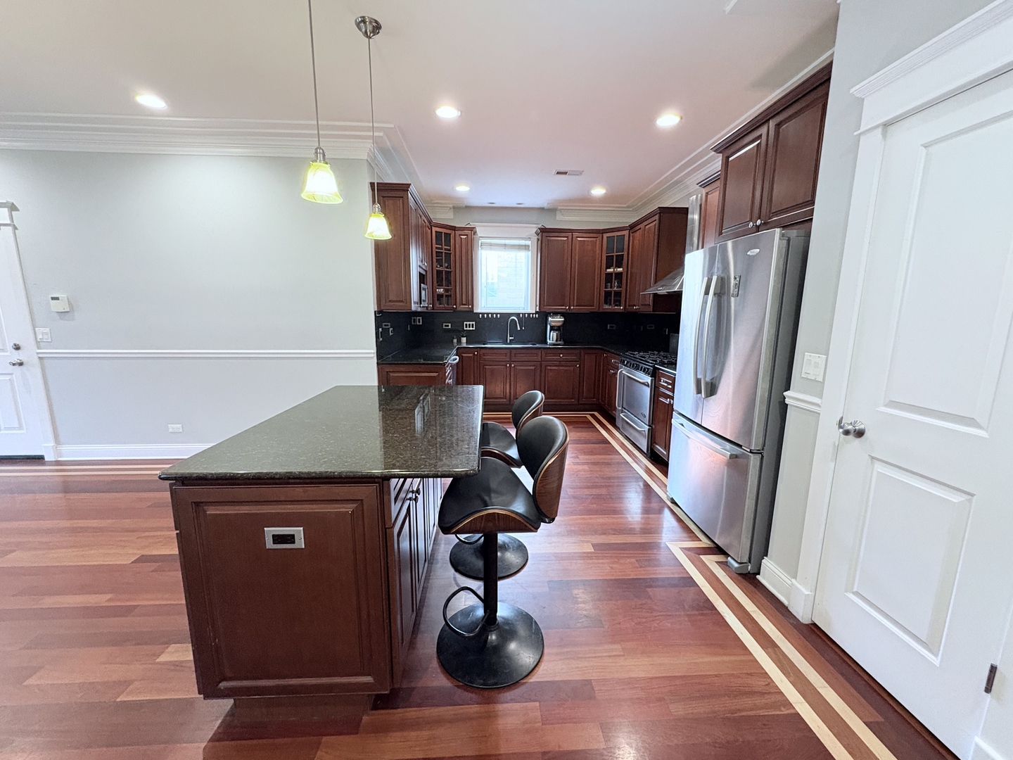 818 W Aldine Avenue #3, Chicago, IL 60657
