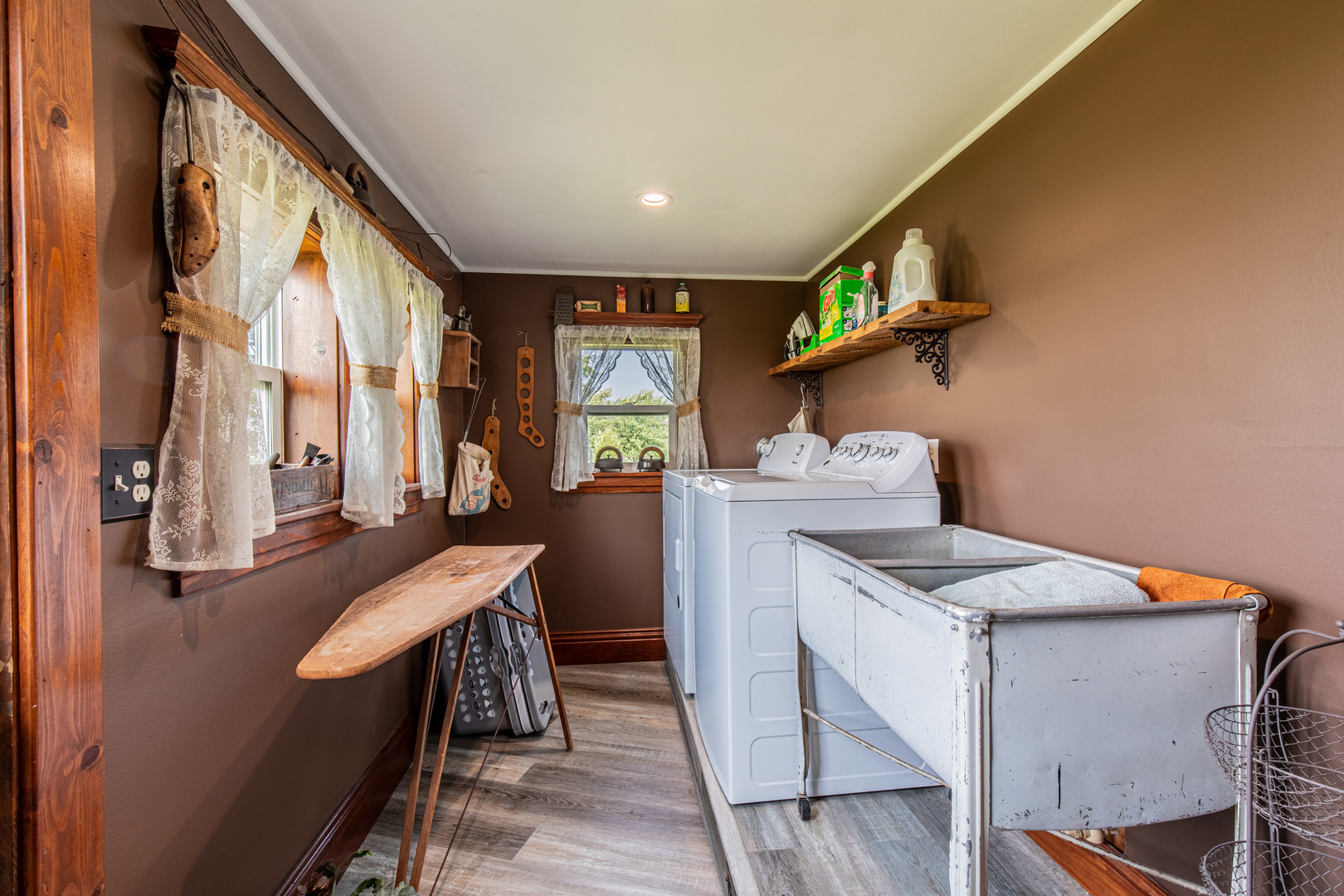 4116 E 13th Road, Earlville, IL 60518