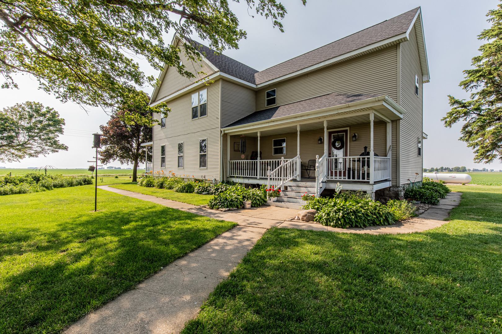 4116 E 13th Road, Earlville, IL 60518