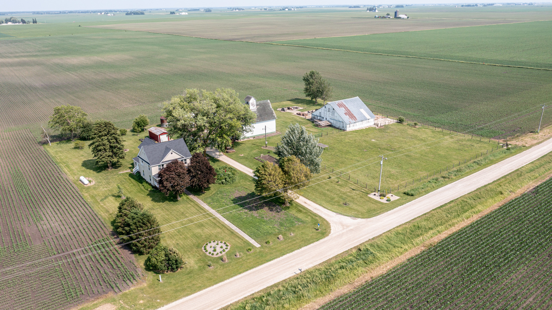 4116 E 13th Road, Earlville, IL 60518