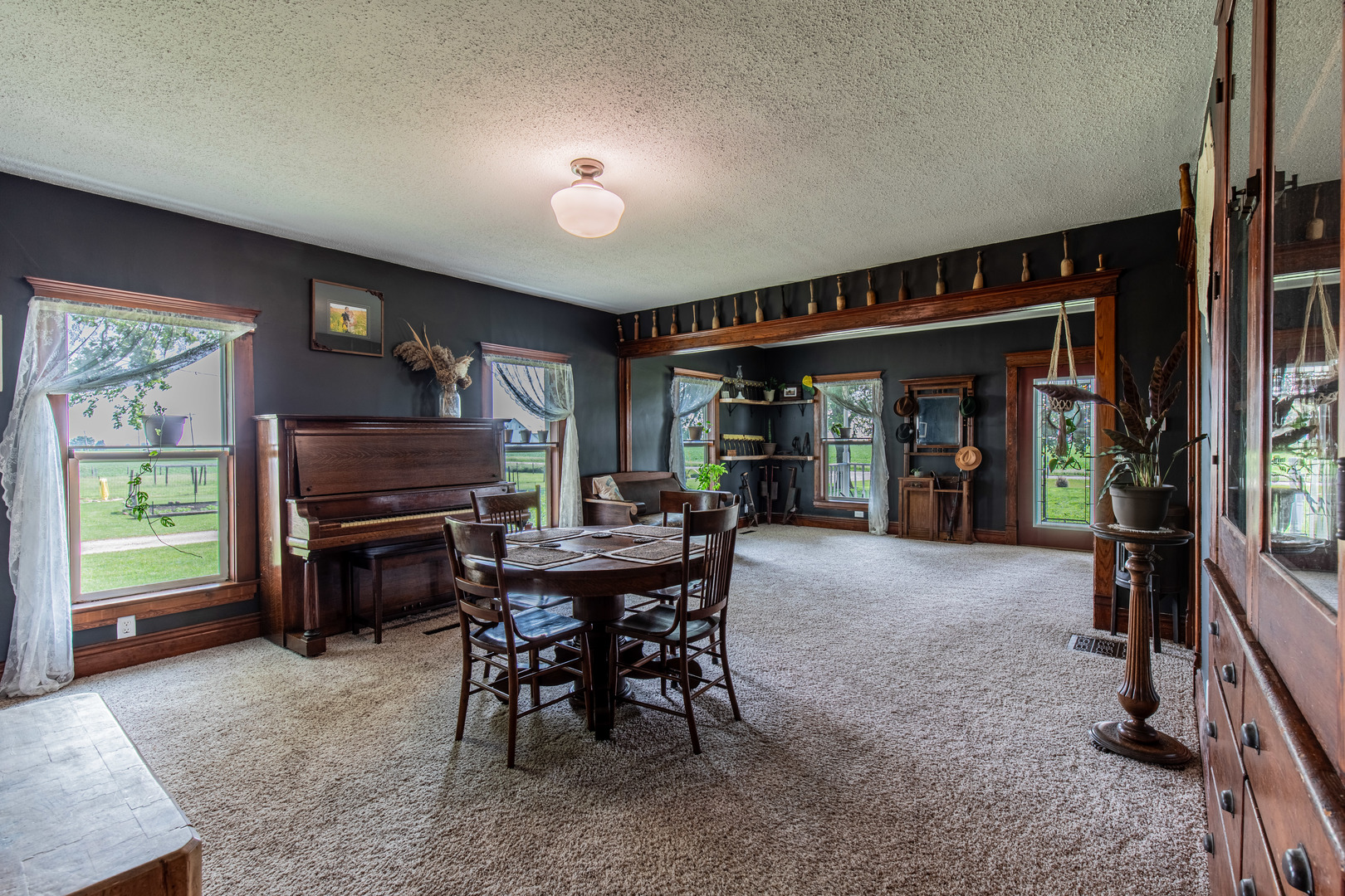 4116 E 13th Road, Earlville, IL 60518