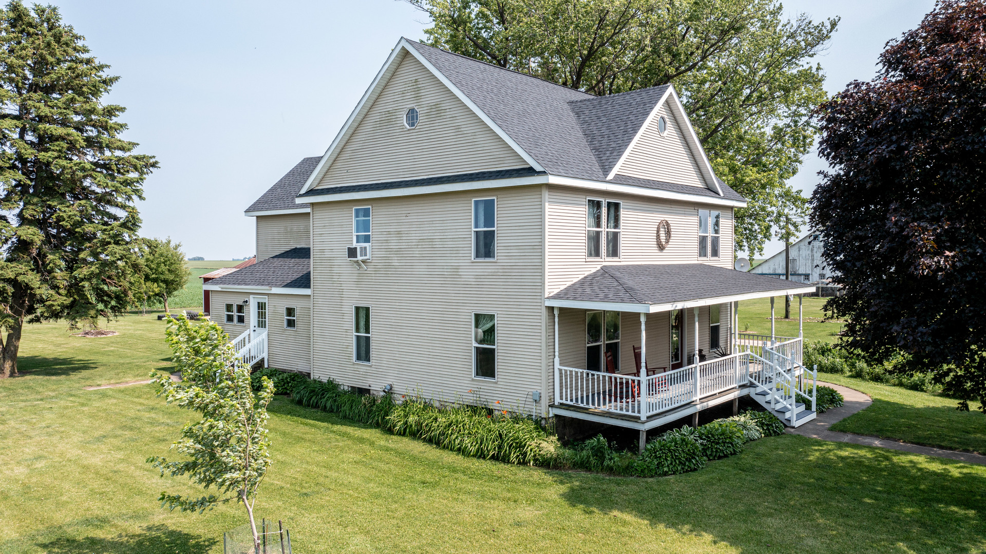 4116 E 13th Road, Earlville, IL 60518