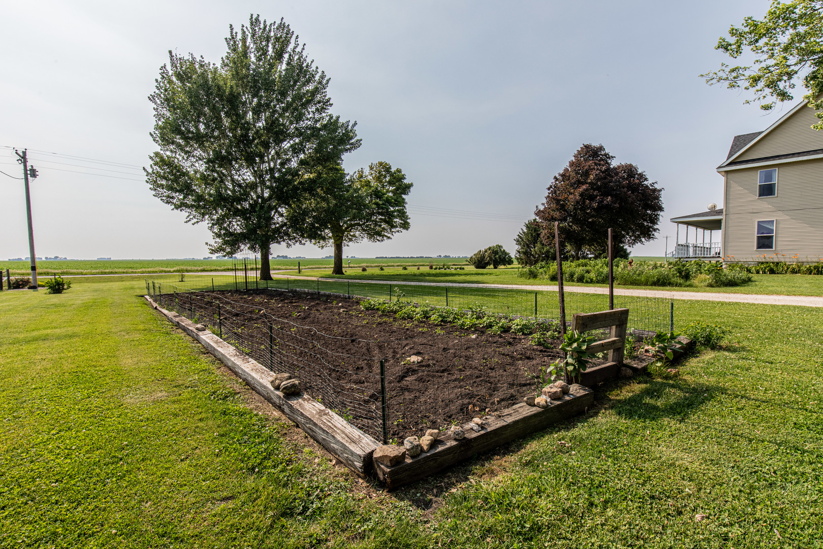 4116 E 13th Road, Earlville, IL 60518