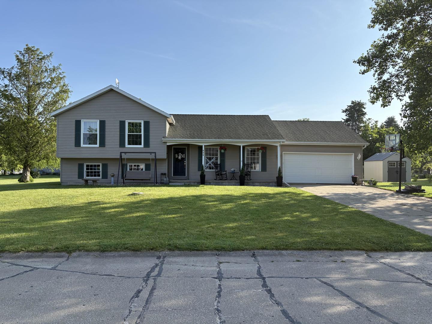 606 Briarwood Drive, Danvers, IL 61732