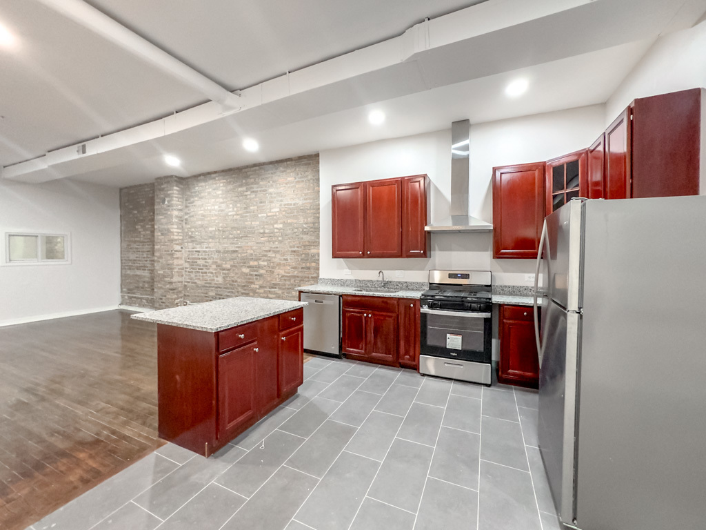 3345 N Clark Street #2, Chicago, IL 60657