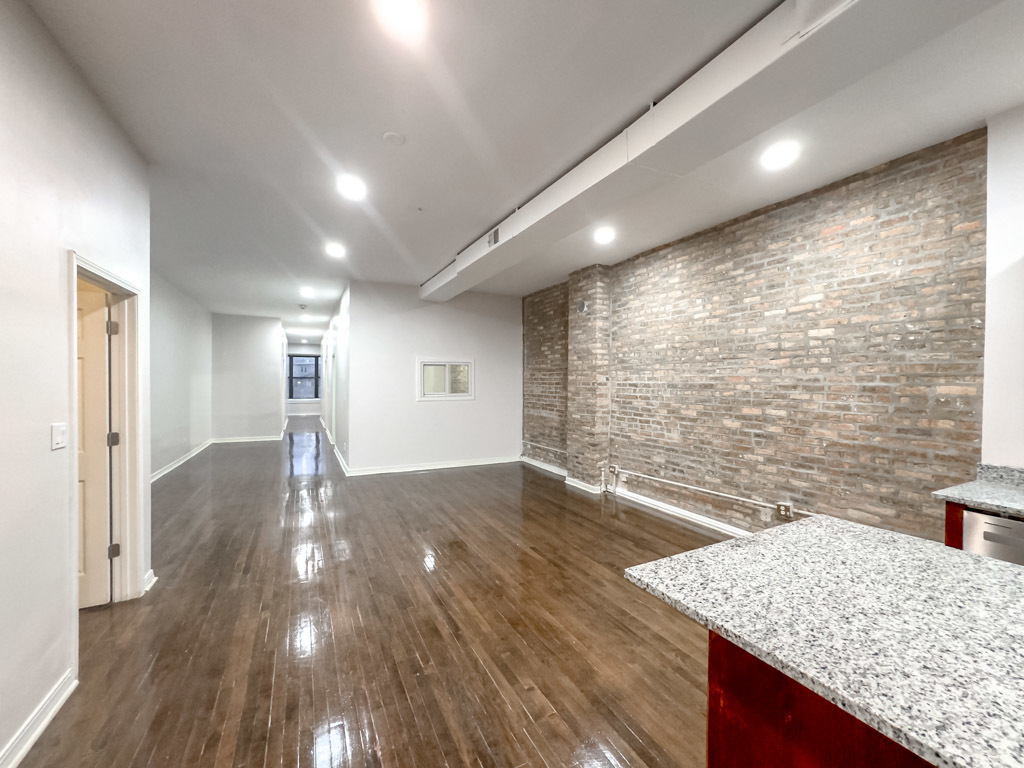 3345 N Clark Street #2, Chicago, IL 60657