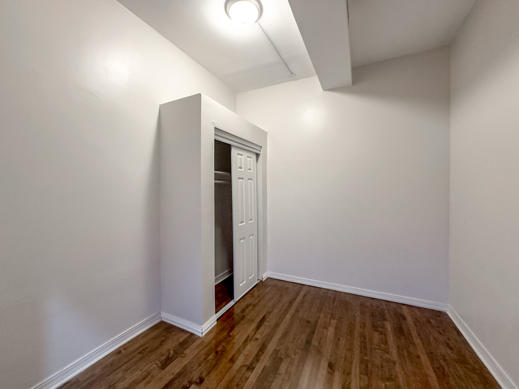 3345 N Clark Street #2, Chicago, IL 60657