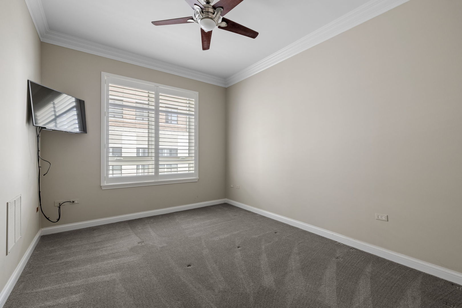 1000 Village Center Drive #103, Burr Ridge, IL 60527