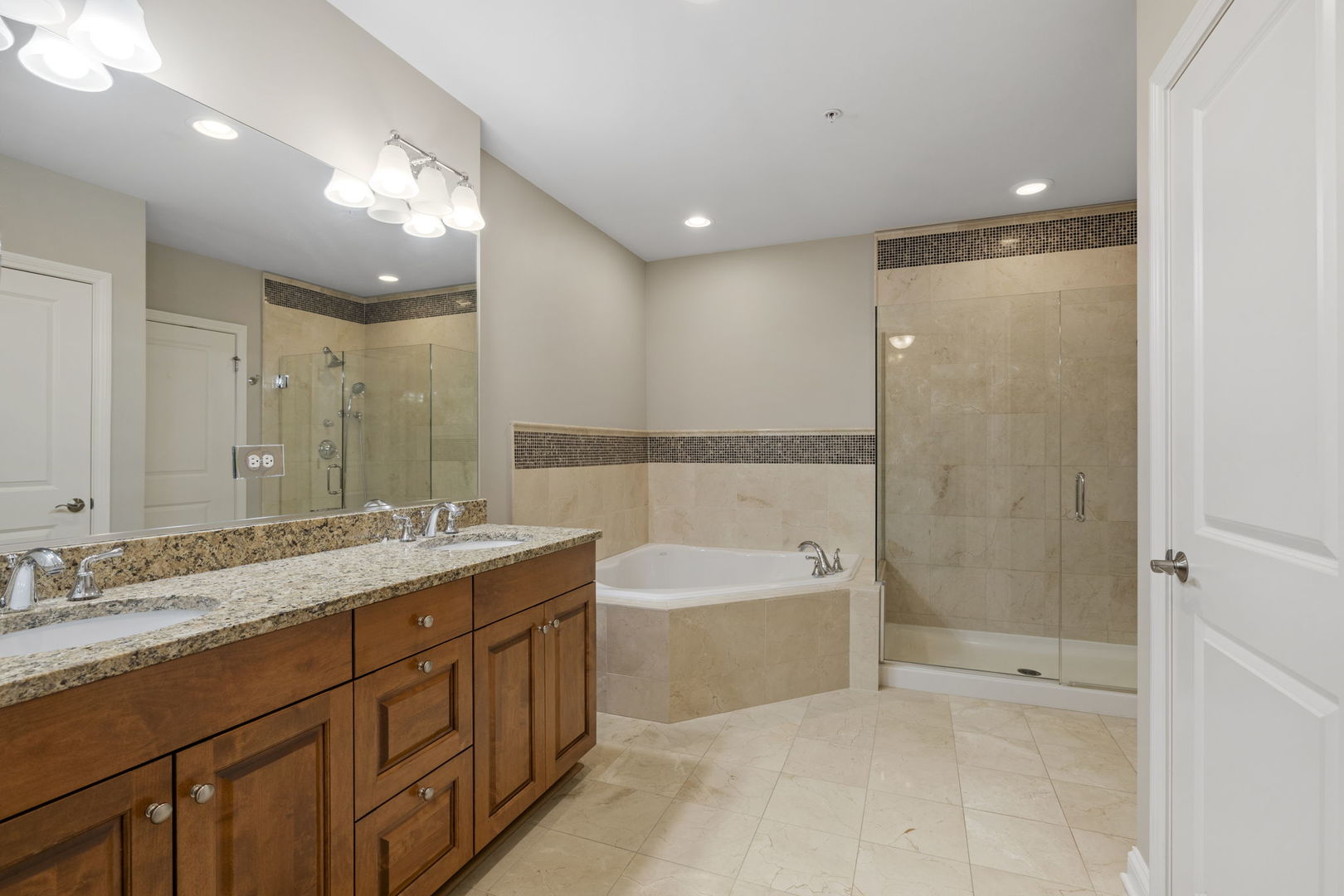 1000 Village Center Drive #103, Burr Ridge, IL 60527