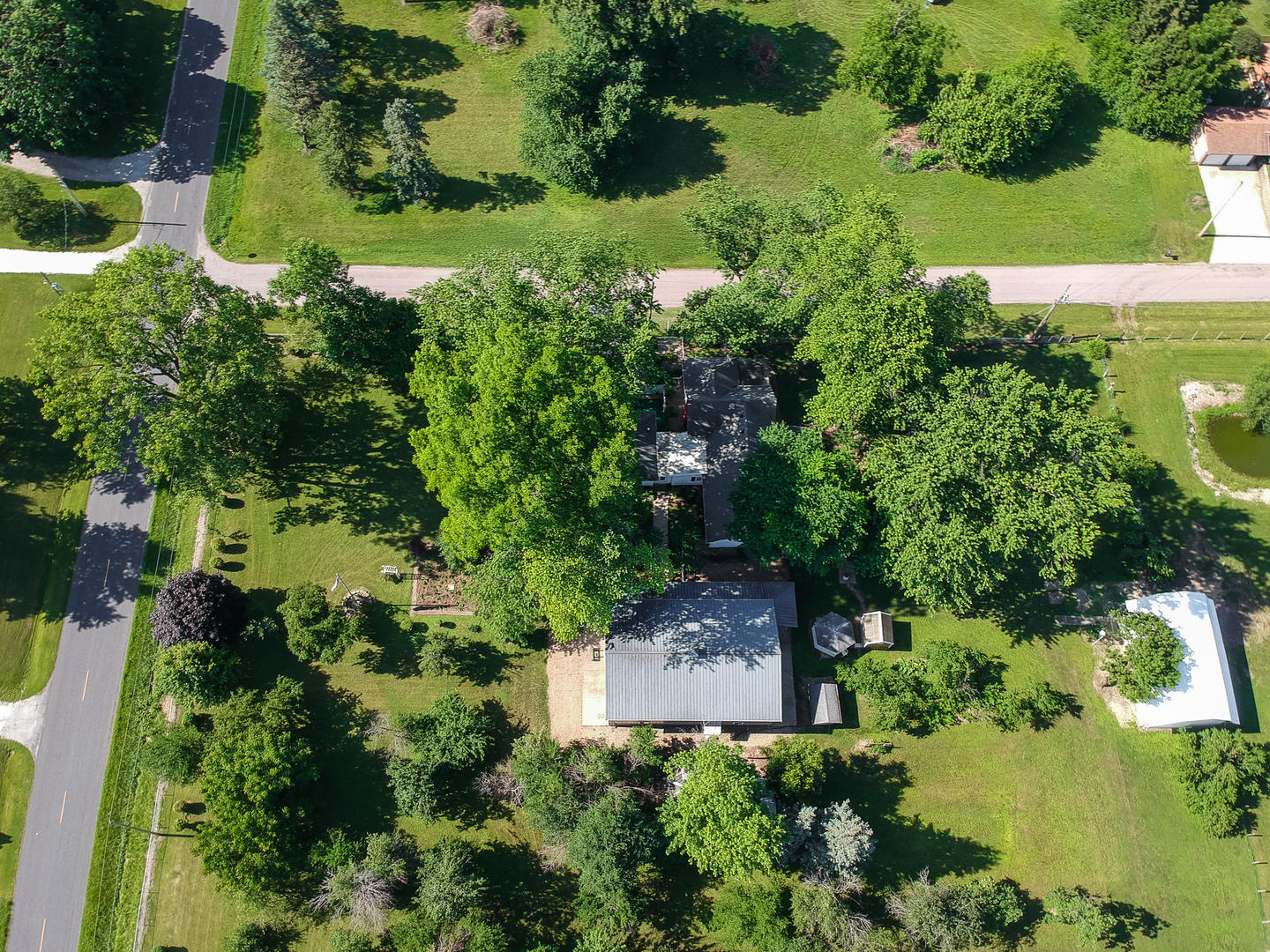 105 W C Street, Delavan, IL 61734