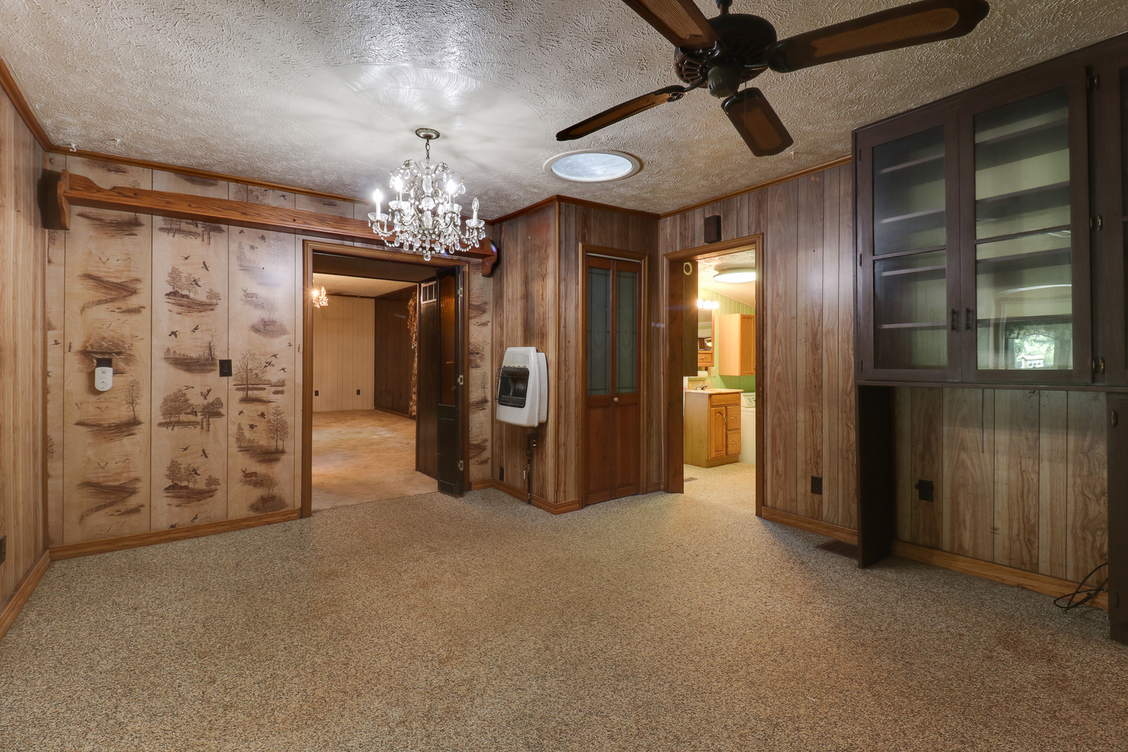 105 W C Street, Delavan, IL 61734