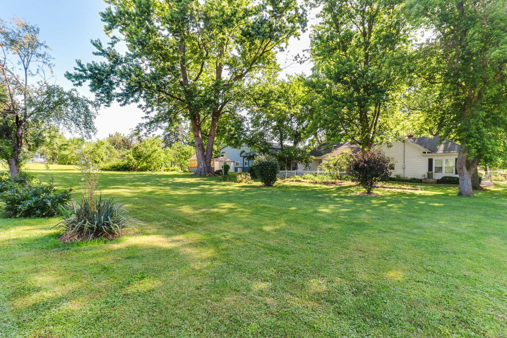 105 W C Street, Delavan, IL 61734