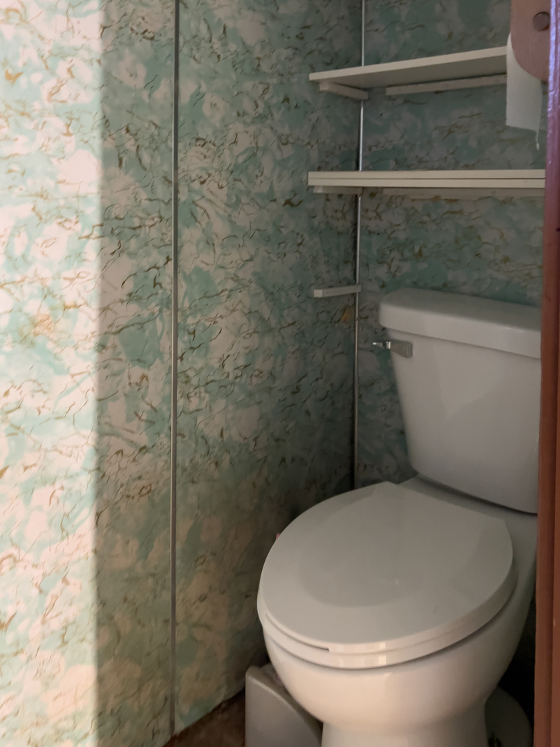 105 W C Street, Delavan, IL 61734