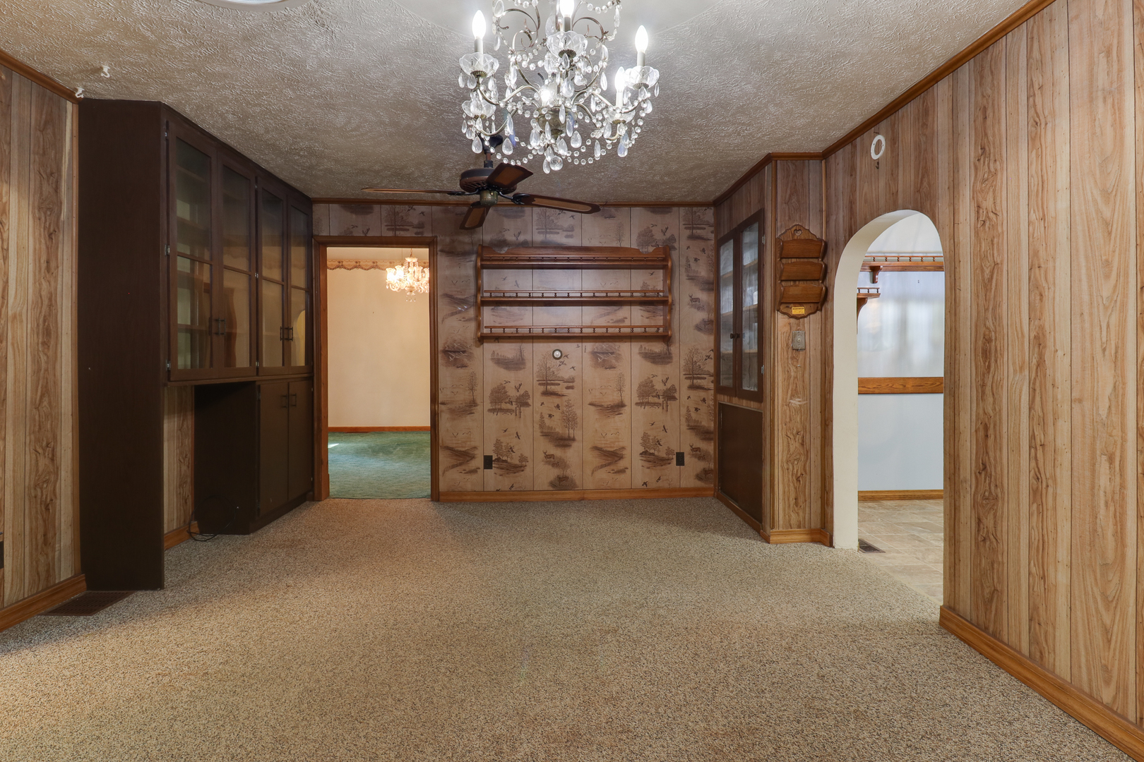 105 W C Street, Delavan, IL 61734