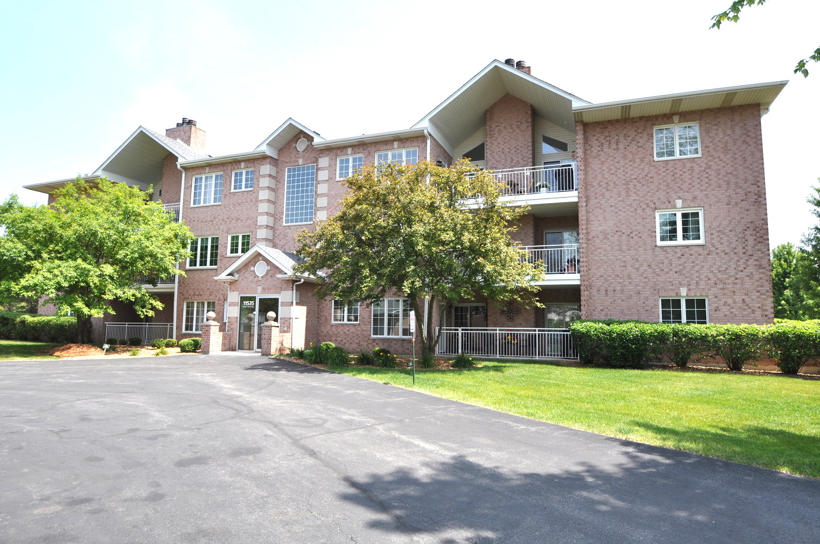 11535 SETTLERS POND Way #1C, Orland Park, IL 60467