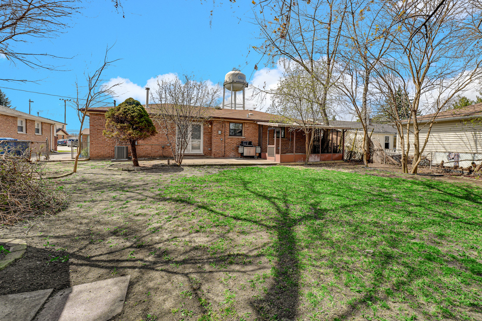 12801 W Playfield Drive, Crestwood, IL 60418