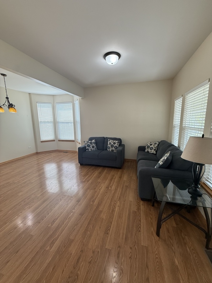 710 Silver Leaf Court, Joliet, IL 60431