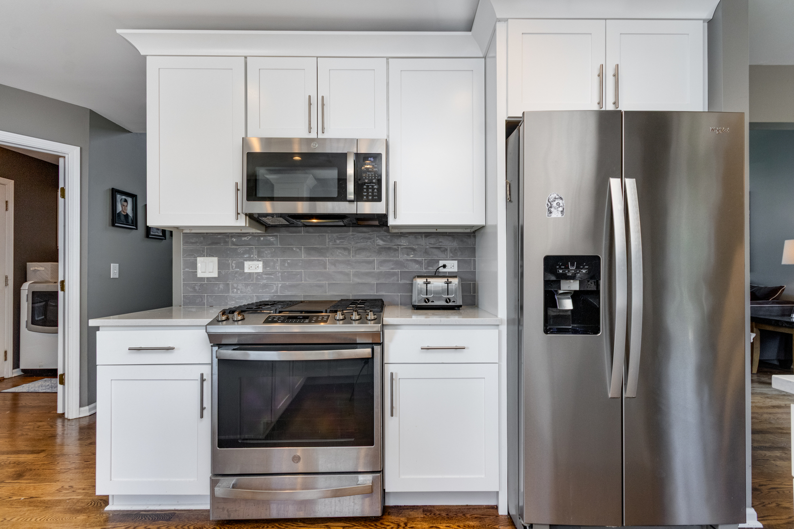 923 Christa Court, Elk Grove Village, IL 60007