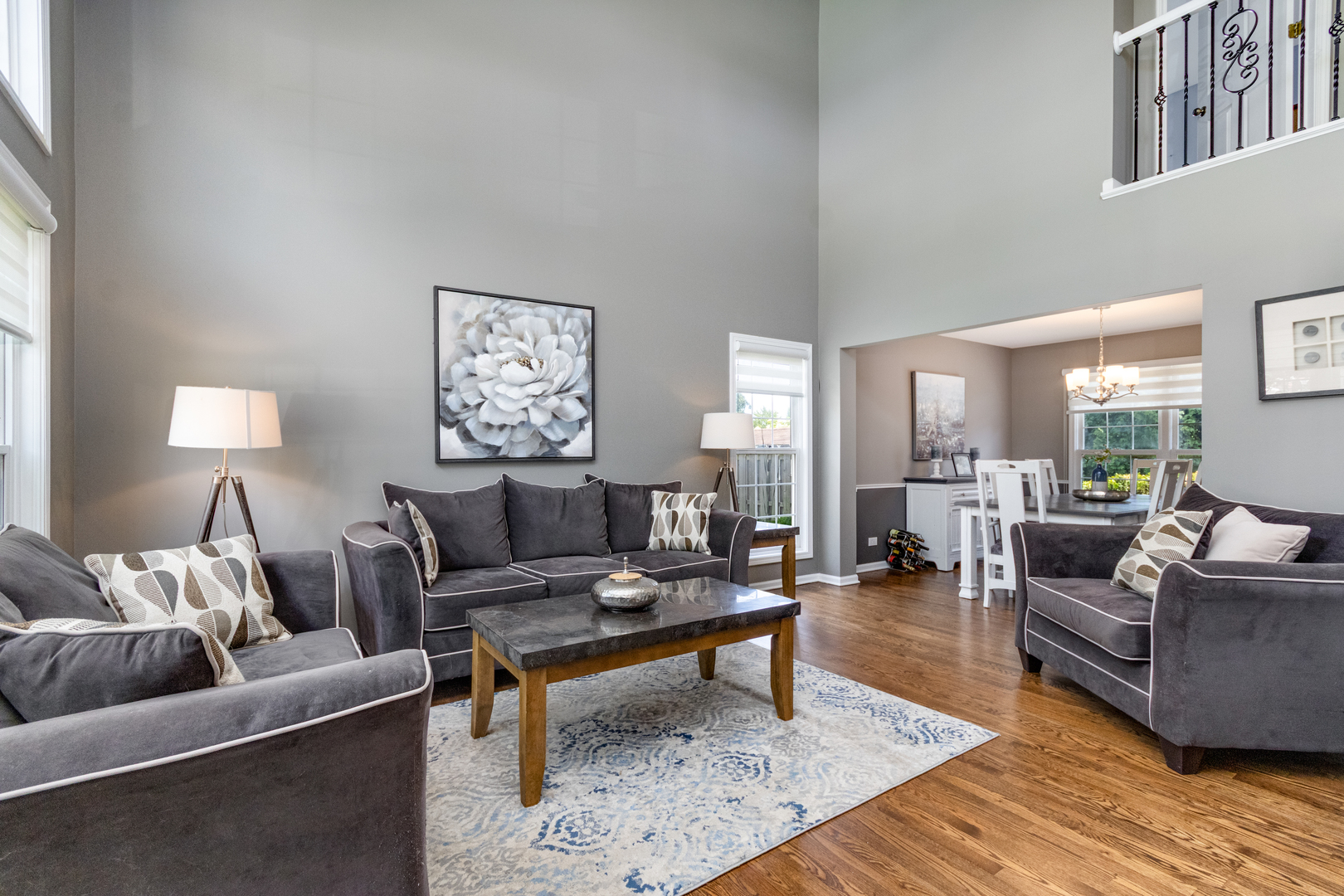 923 Christa Court, Elk Grove Village, IL 60007