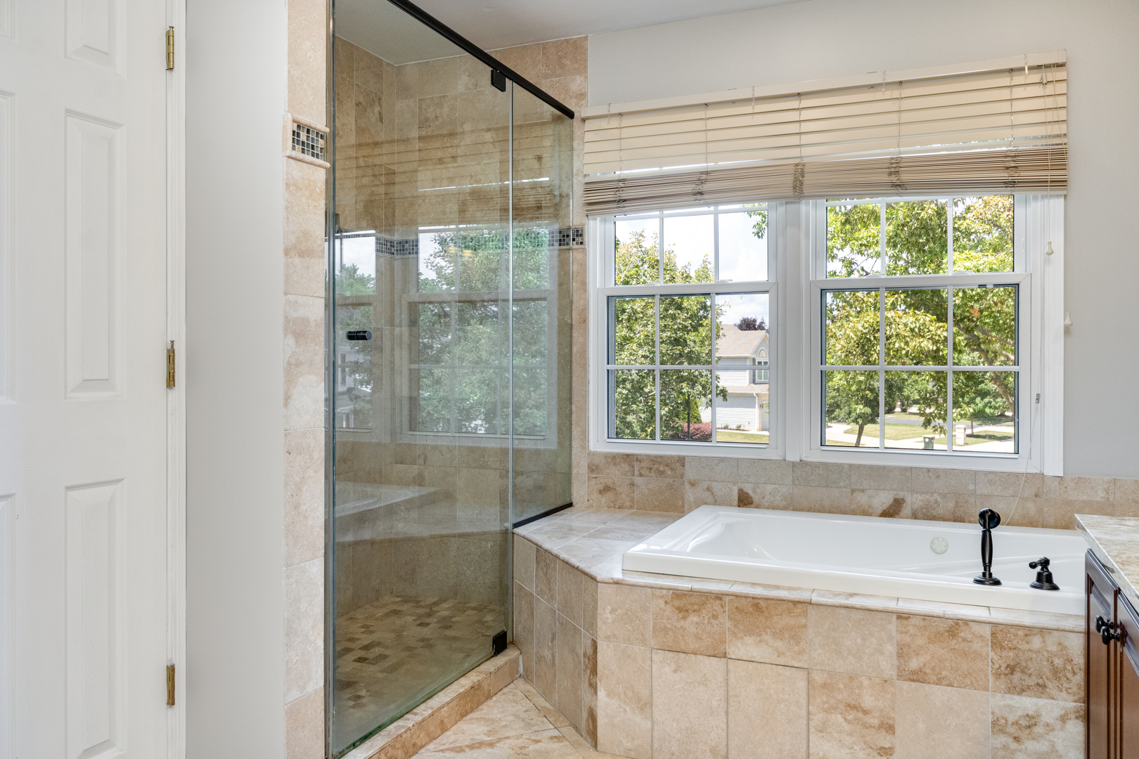 923 Christa Court, Elk Grove Village, IL 60007