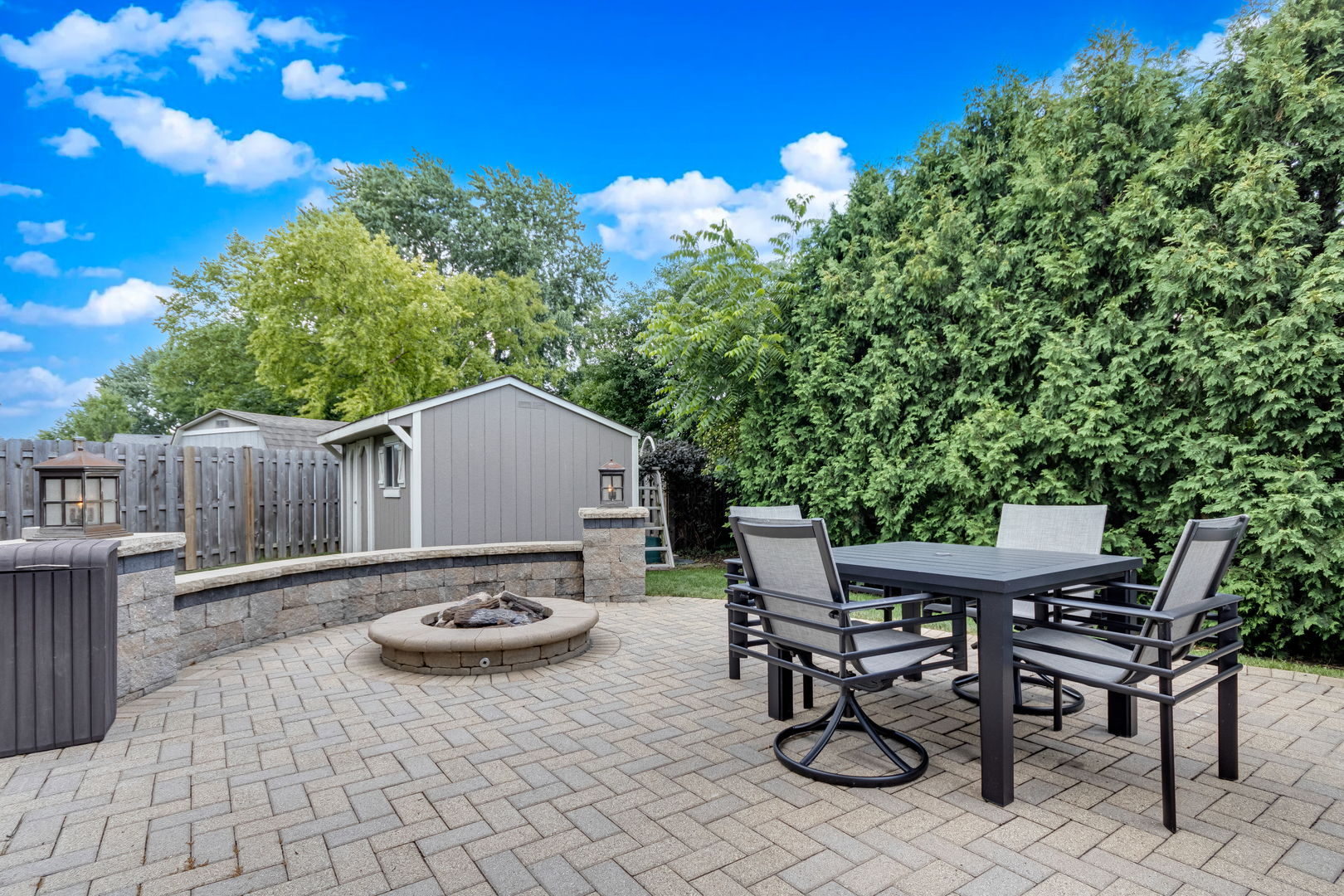 923 Christa Court, Elk Grove Village, IL 60007