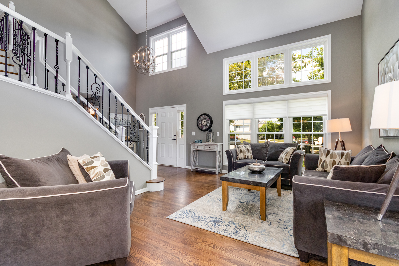 923 Christa Court, Elk Grove Village, IL 60007