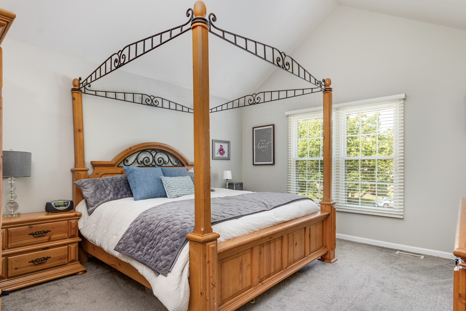 923 Christa Court, Elk Grove Village, IL 60007