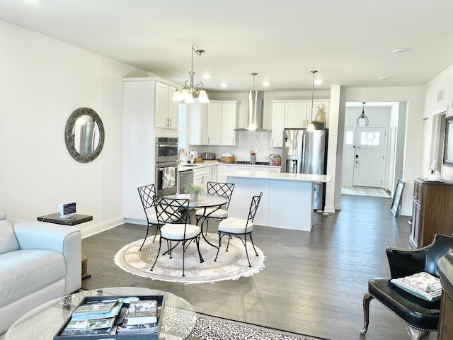 11820 Zenk Court, Huntley, IL 60142