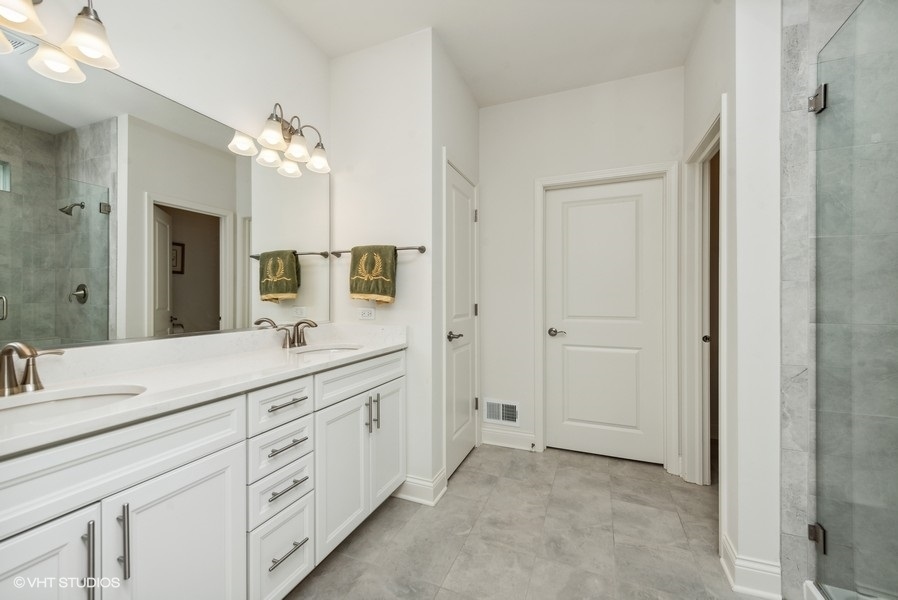 11820 Zenk Court, Huntley, IL 60142