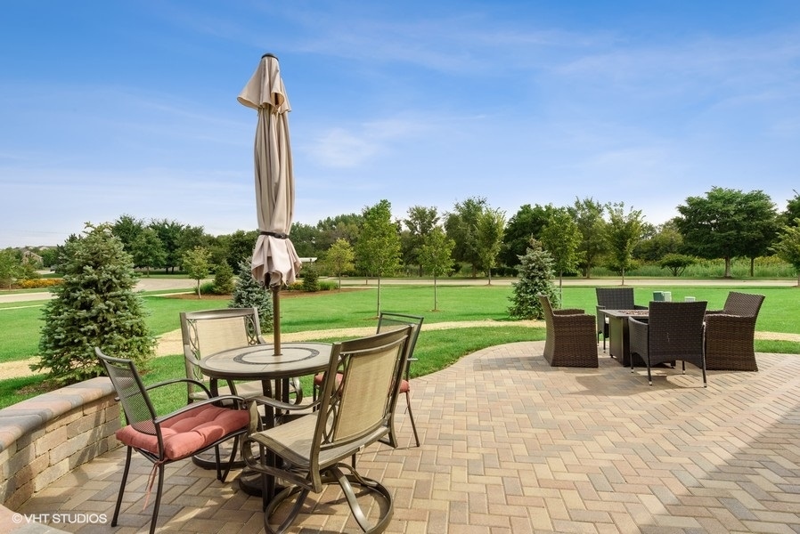 11820 Zenk Court, Huntley, IL 60142