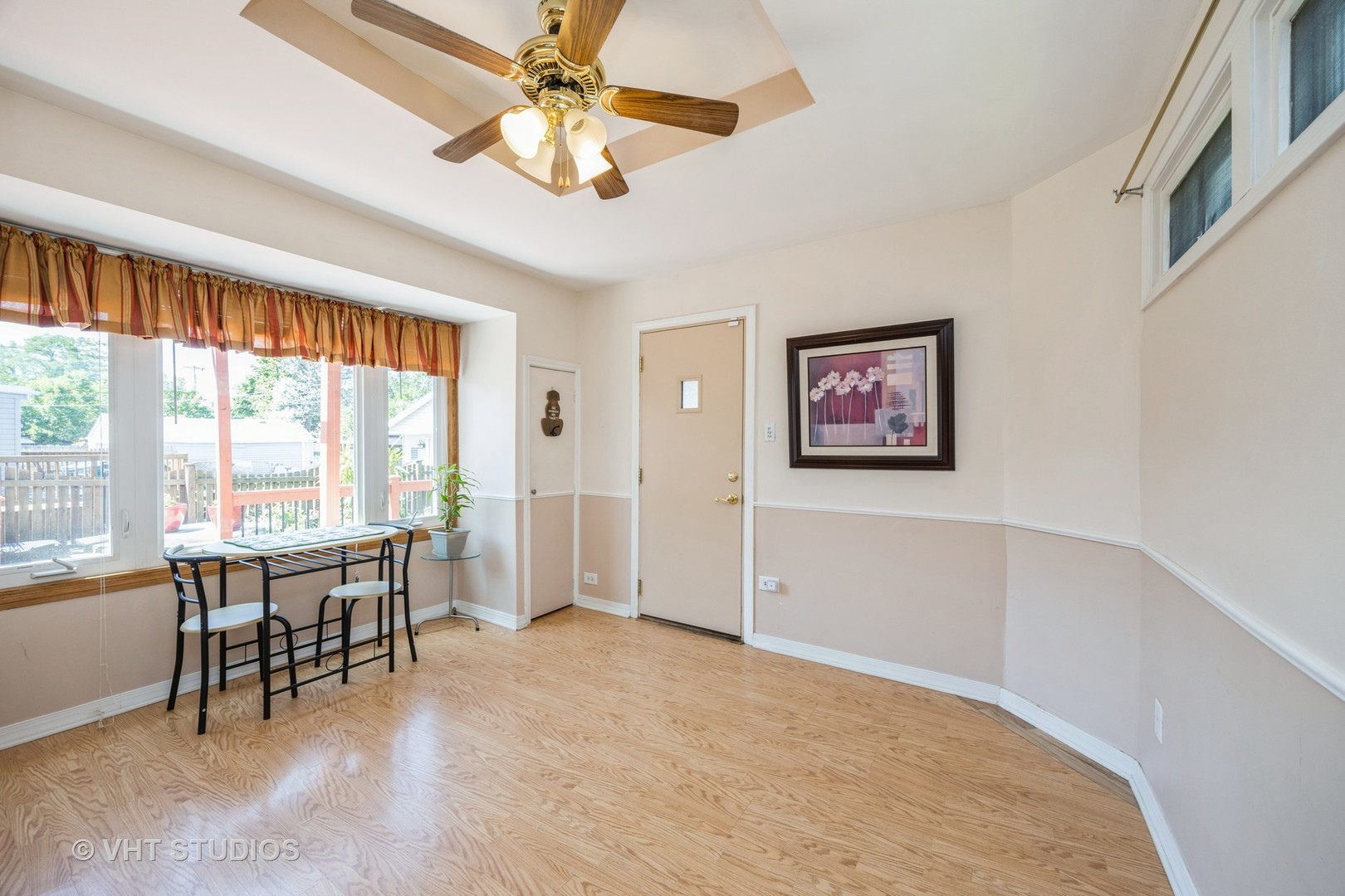 10008 S Tripp Avenue, Oak Lawn, IL 60453