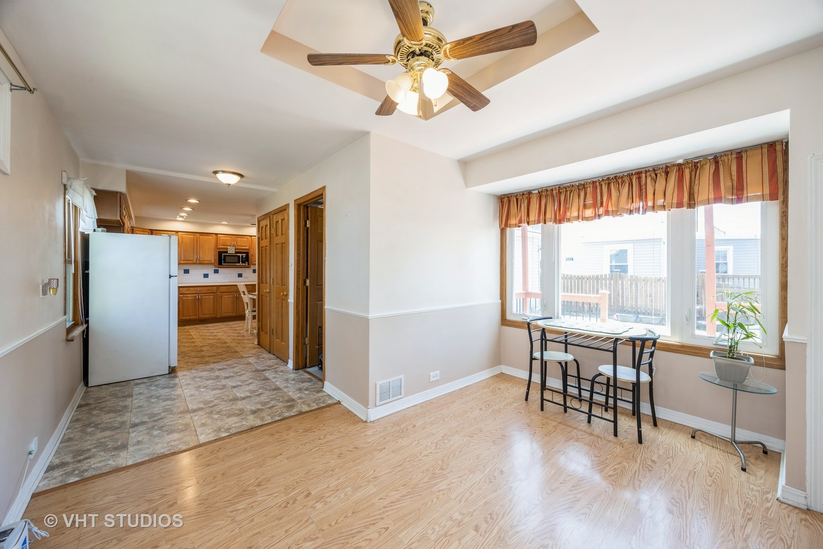 10008 S Tripp Avenue, Oak Lawn, IL 60453