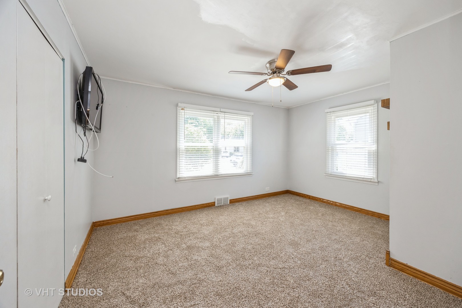 10008 S Tripp Avenue, Oak Lawn, IL 60453