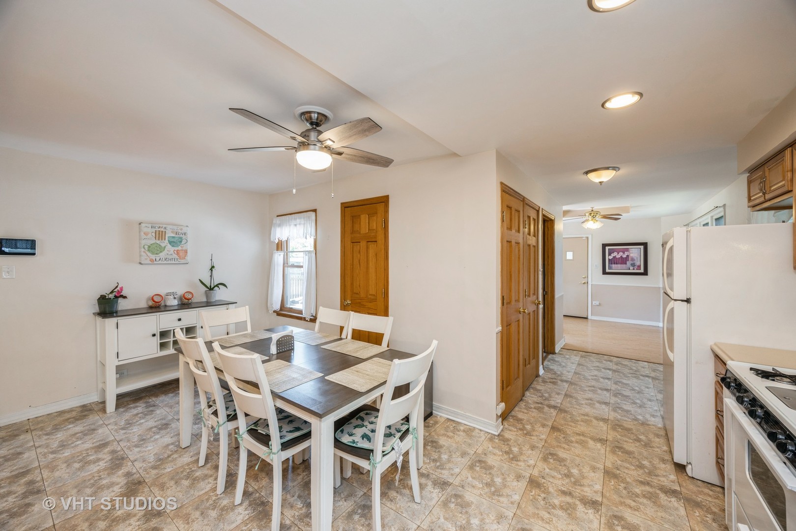 10008 S Tripp Avenue, Oak Lawn, IL 60453