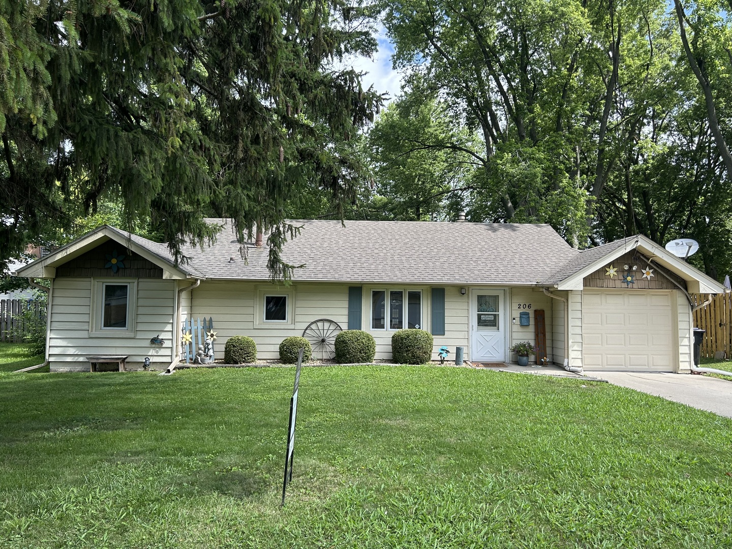 206 E Sycamore Street, Normal, IL 61761