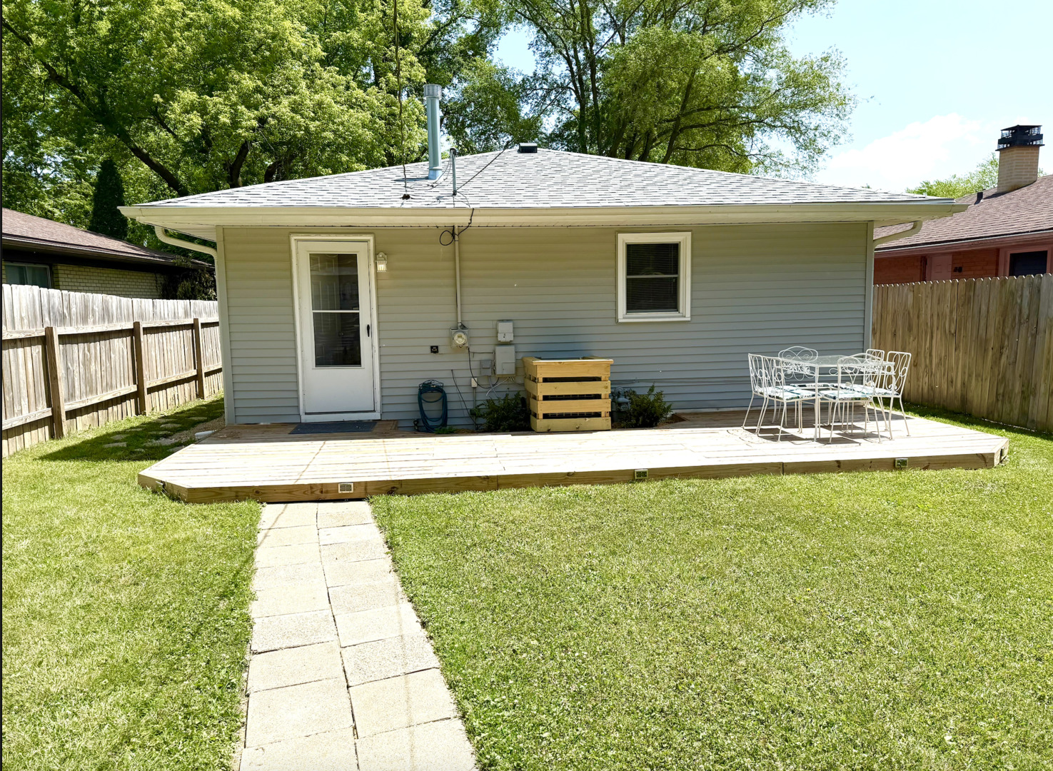 2924 Gideon Avenue, Zion, IL 60099