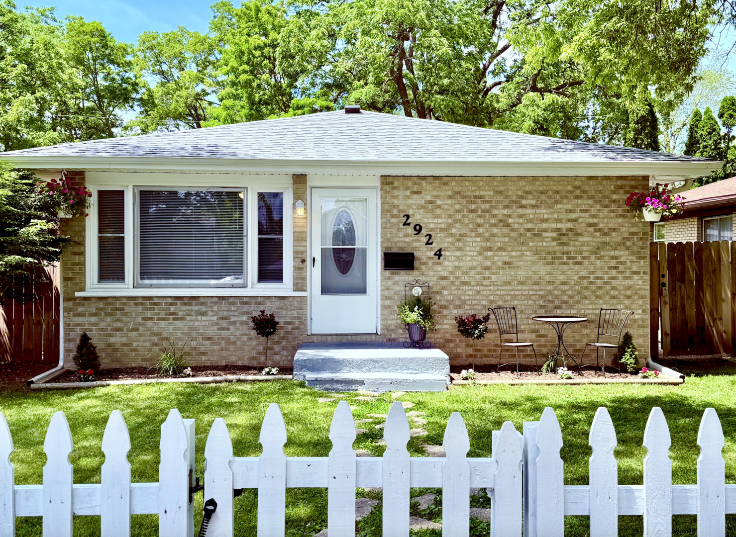 2924 Gideon Avenue, Zion, IL 60099