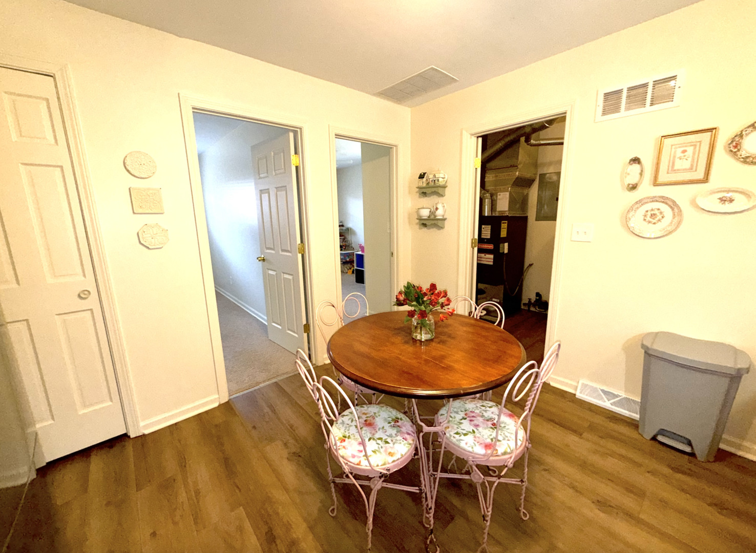 2924 Gideon Avenue, Zion, IL 60099